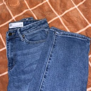 Tilly’s, mid/ high rise, straight leg, stretch jeans